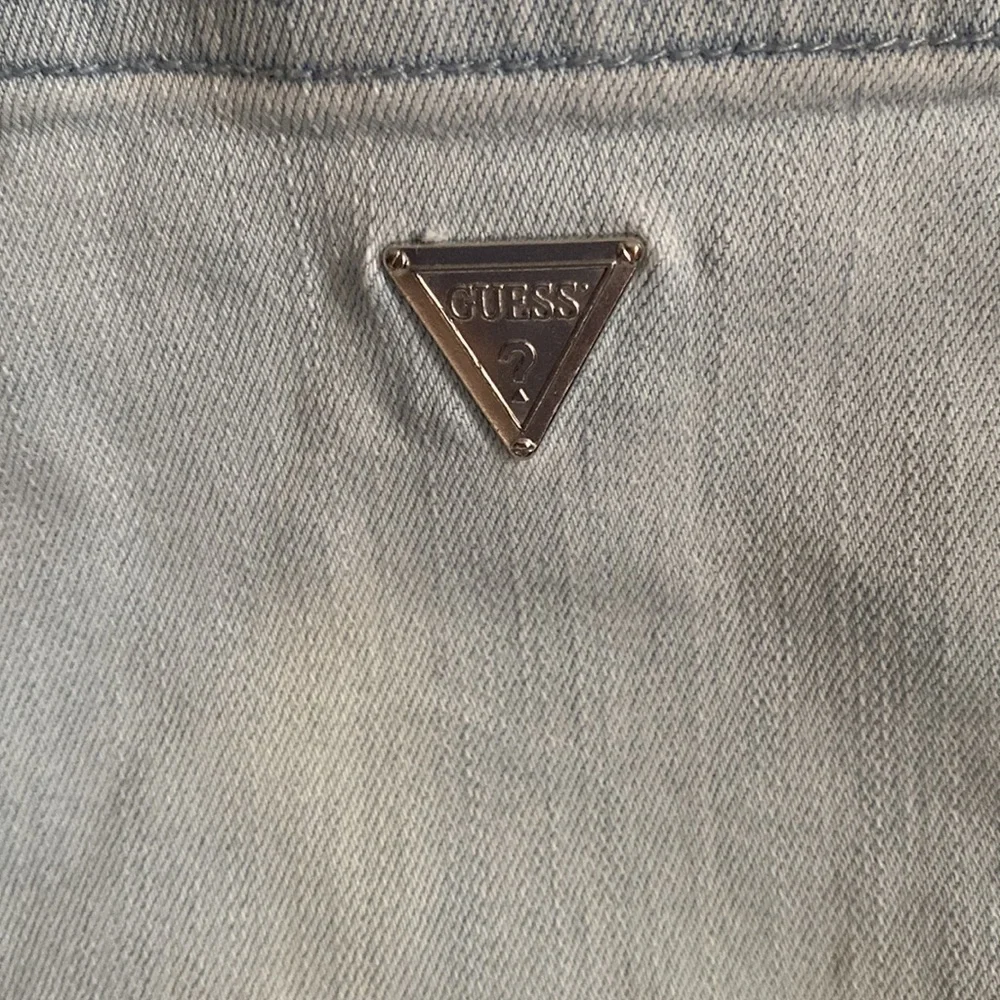 Guess Women’s Lightwash Blue Denim Rolled Cuff 90s Jean Shorts
